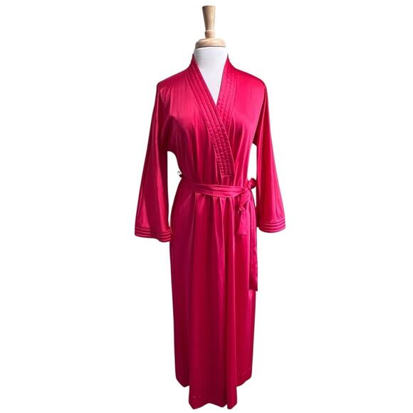 Vintage Vanity Fair Robe Long Red Silky Nylon Belted w/ Pockets Size Small - Picture 1 of 7